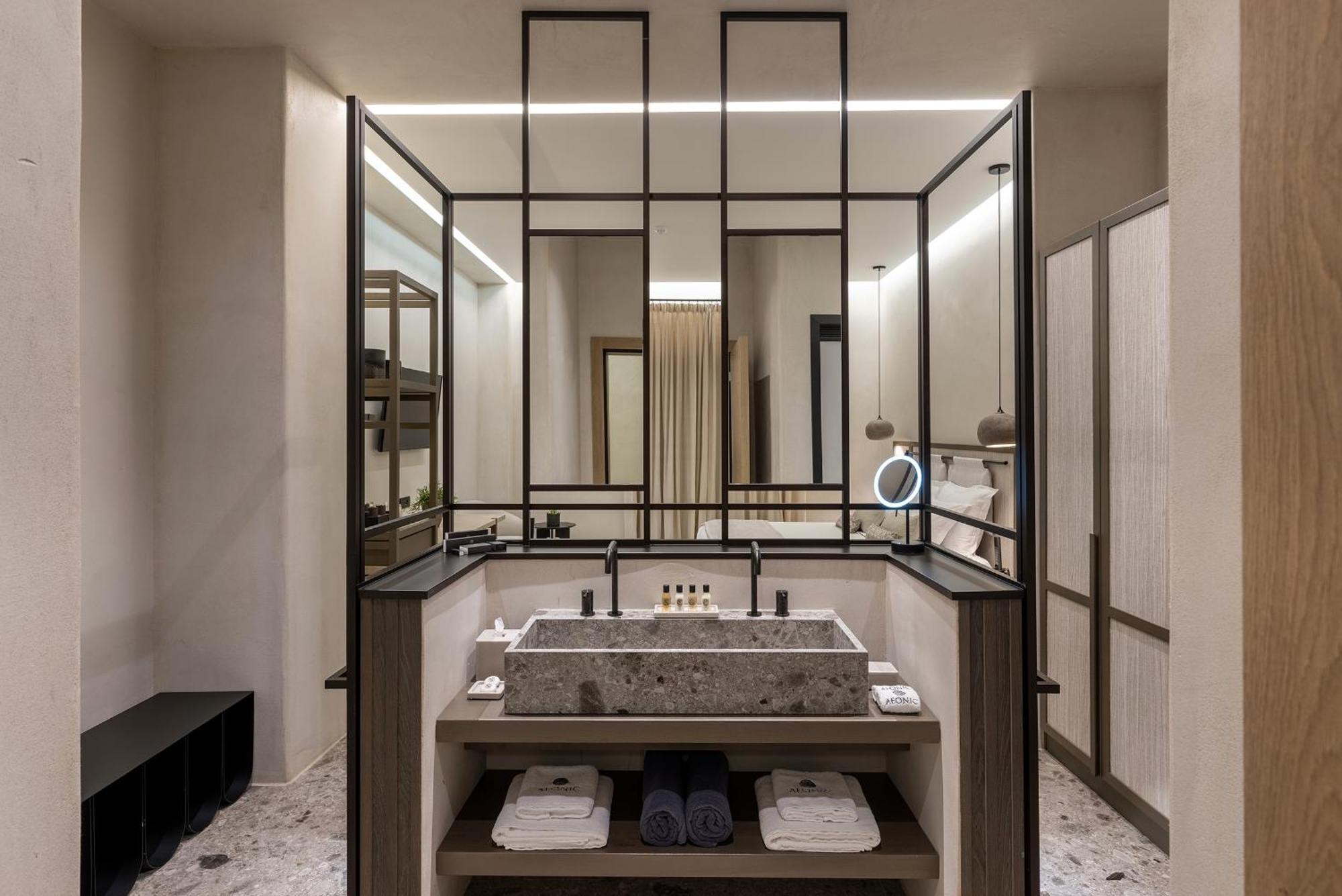 Aeonic Suites And Spa Mykonos Town Екстериор снимка