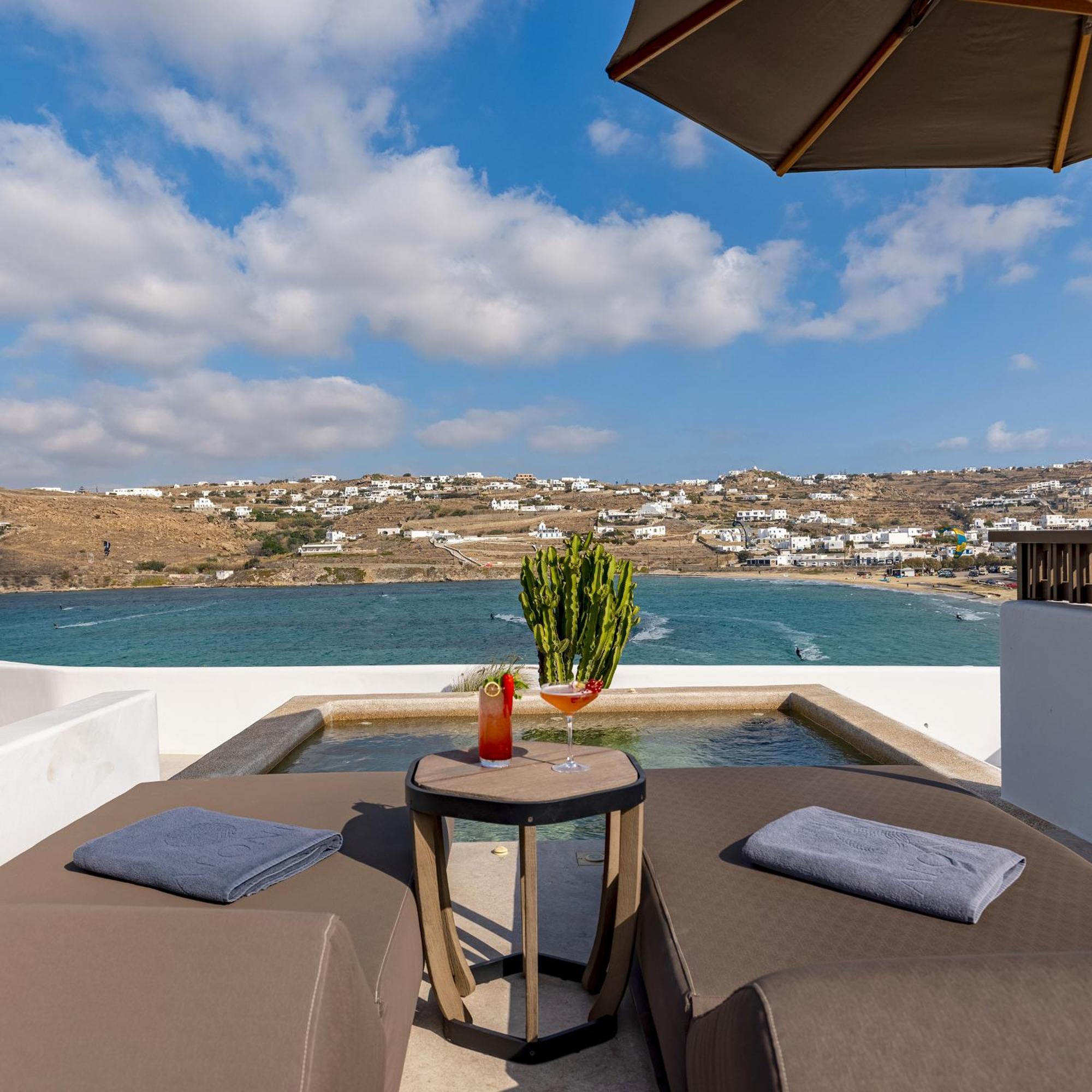 Aeonic Suites And Spa Mykonos Town Екстериор снимка